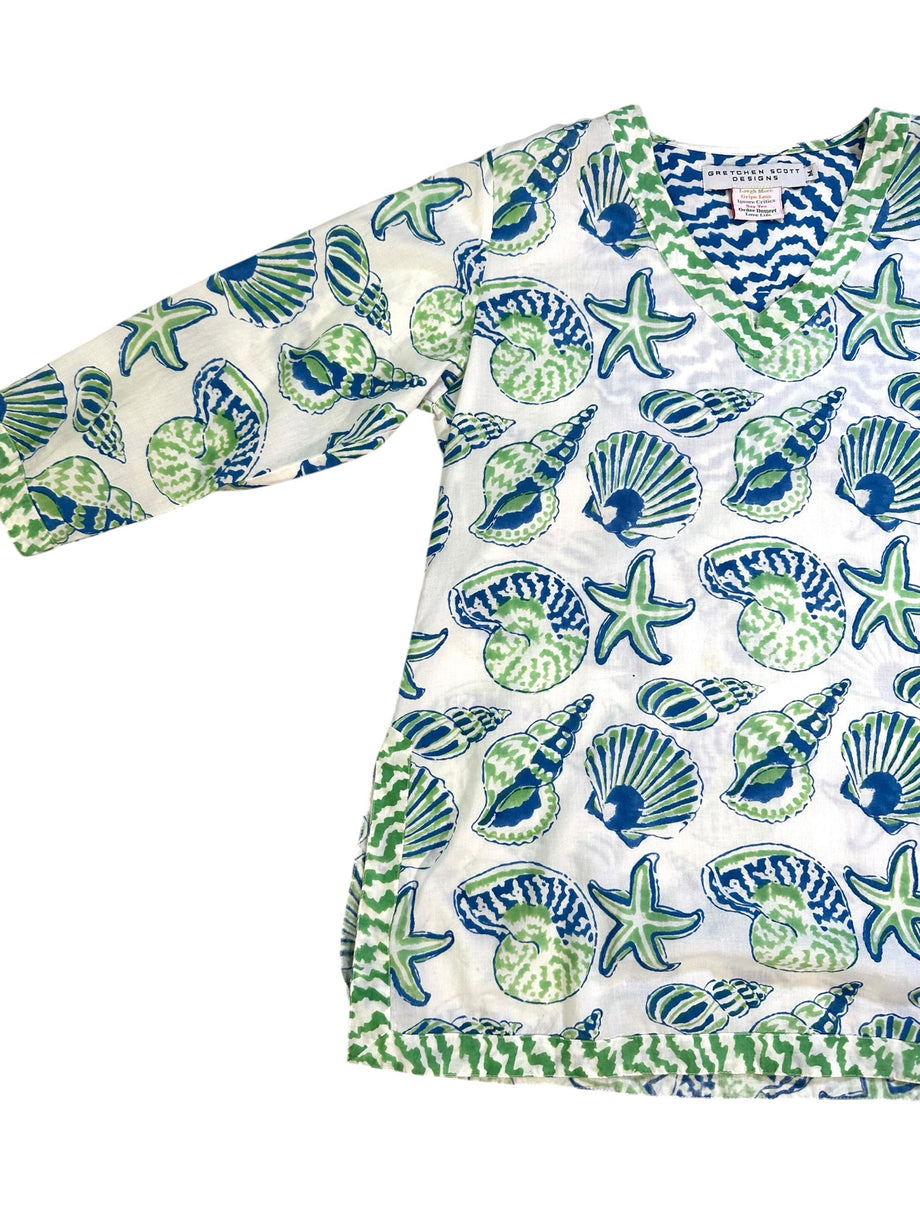 GRETCHEN SCOTT WHITE GREEN BLUE SEASHELLS Size M TOP – New to You, Inc