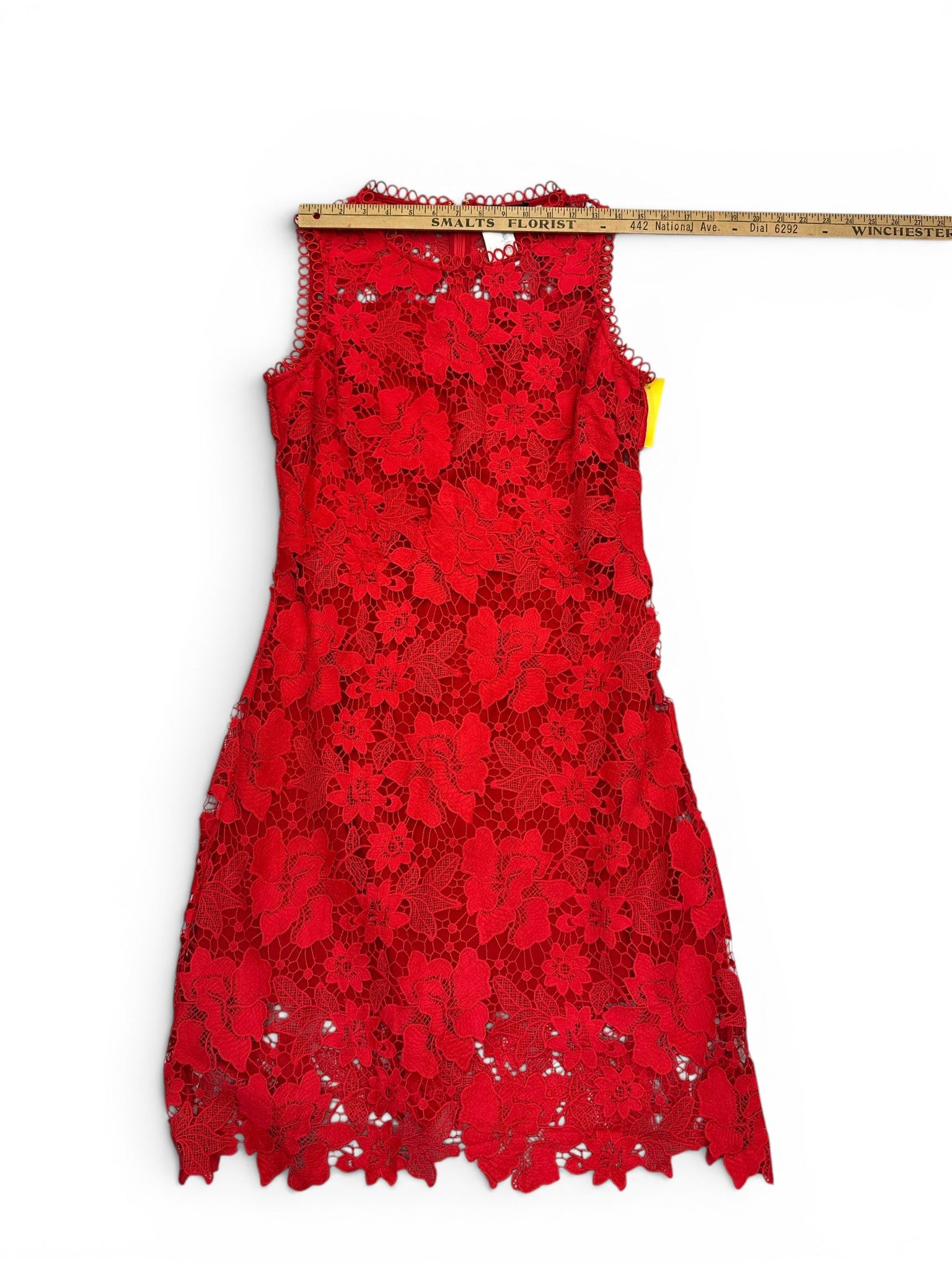 tahari dresses ASL Sale Wedding Guest this versatile dress is a must TAHARI Size 6 RED FLORAL